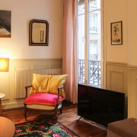 Charming 49 M Love Cocoon In 12th Lejlighed Paris